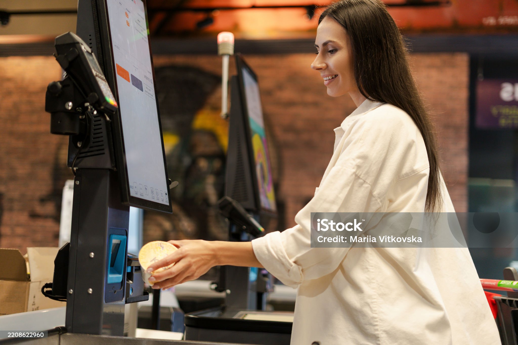 Micro market self-checkout station
